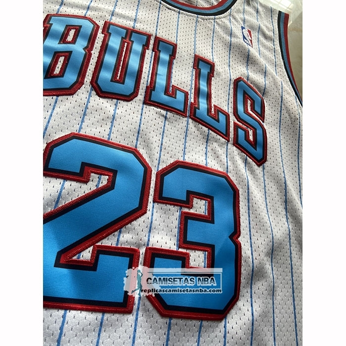 Camiseta Chicago Bulls Michael Jordan NO 23 Mitchell & Ness 1997-98 Blanco3
